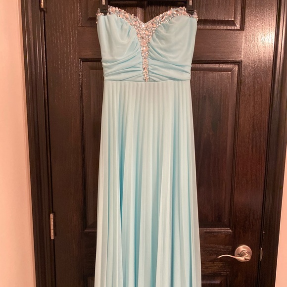 Embellished Sweetheart Neck Maxi Dress - Picture 2 of 6
